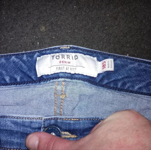 Torrid Denim First at Fit Boyfriend Jeans size 18S - Picture 5 of 6
